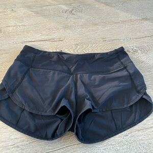 Lululemon speed up 2.5 short